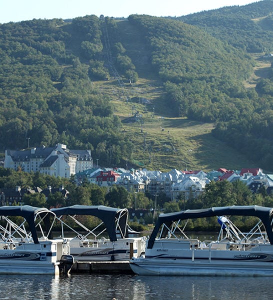 Pontoon Boat Rental - Mont Tremblant