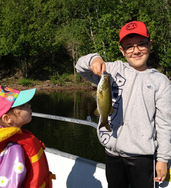 Peche en famille quebec - Family Fishing Mont Tremblant