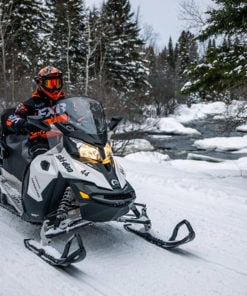 Guide Snowmobile Tour - Mont-Tremblant - The Activity Centre