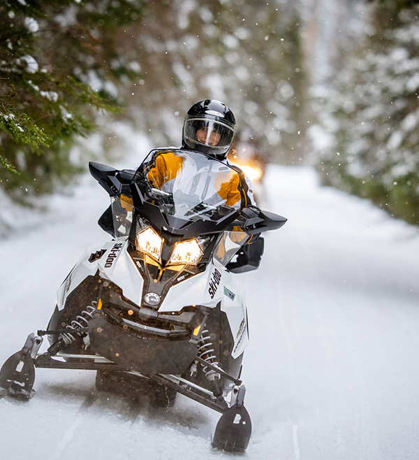 Snowmobile Excursions - Nordic Snowmobiling Experience - Mont-Tremblant