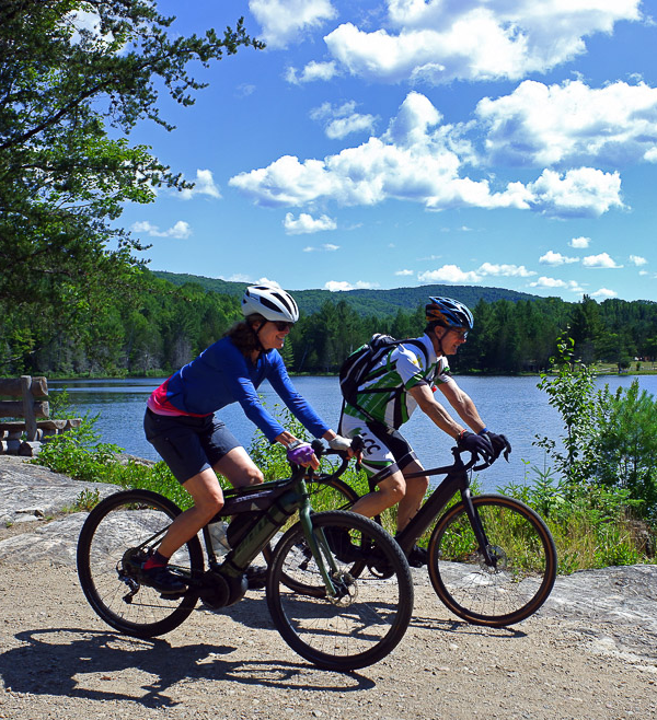 Location de vélo Régulier Électrique Domaine Saint-Bernard Le  Centre d'Activités Mont-Tremblant, Québec